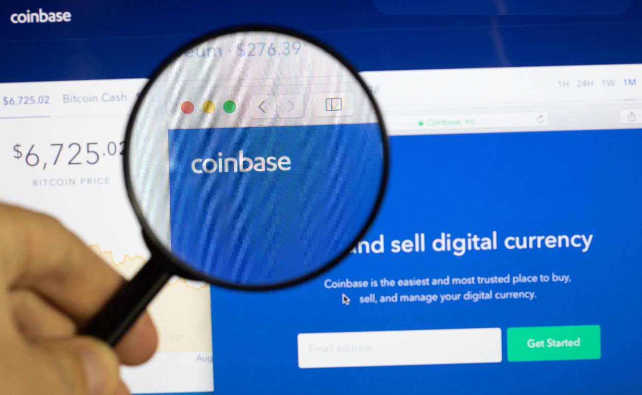 Coinbase Gets Wells Notice, CEO Sells Stock
