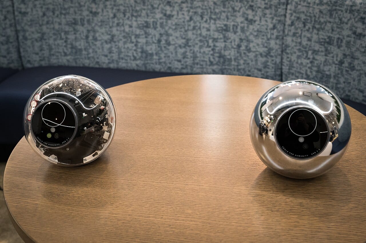 WorldCoin Jumps 55% But Degens Suspect Insider Trading